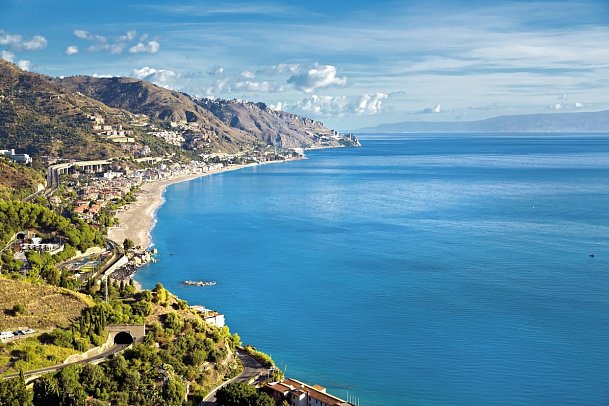 Die bezaubernde Ostküste Siziliens - Küste bei Taormina