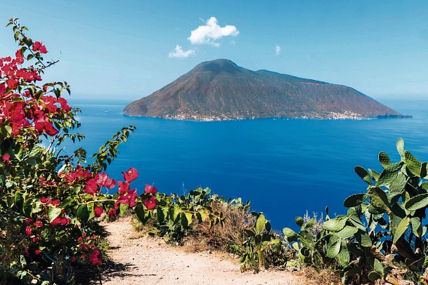 Sizilien - Siciliando - Blick auf die Insel Lipari