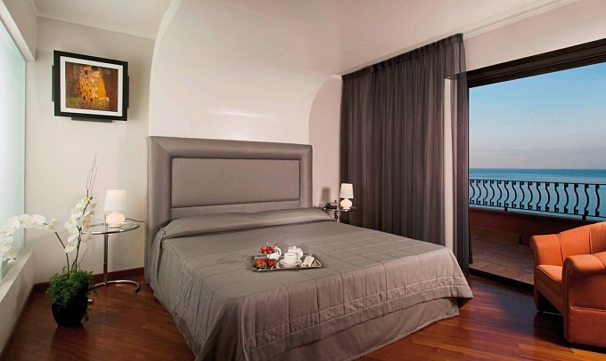 CDSHotels Baia Taormina - Wohnbeispiel Suite Elegant (Zimmercodierung WB1)
