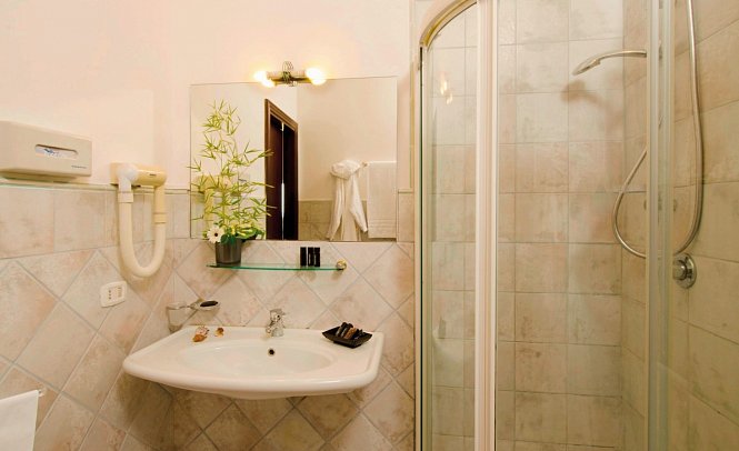 CDSHotels Baia Taormina - Wohnbeispiel Doppelzimmer/Doppelzimmer Superior (Zimmercodierungen DB1 & DS1)