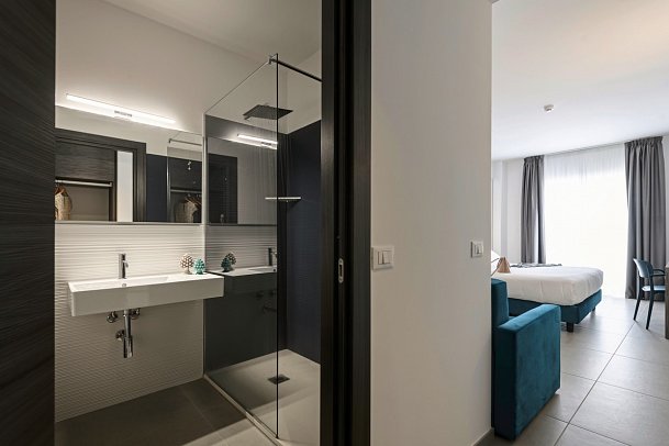 Resort La Battigia Beach & Spa - Wohnbeispiel Doppelzimmer Deluxe (Zimmercodierung DD1)