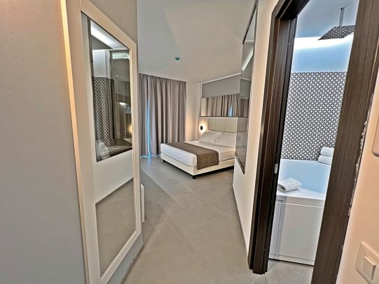 Resort La Battigia Beach & Spa - Wohnbeispiel Juniorsuite (Zimmercodierung JB1)