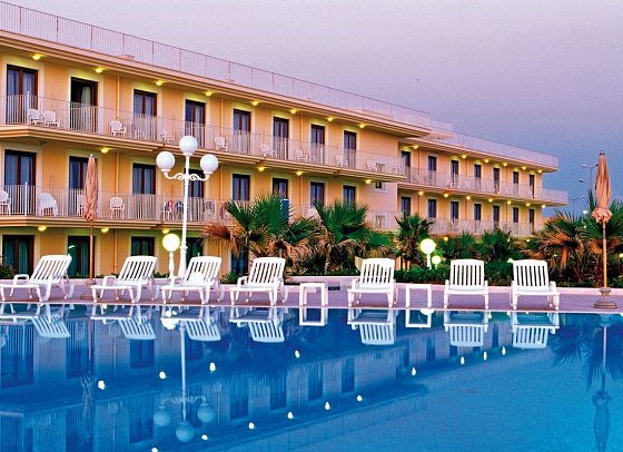 Dioscuri Bay Palace