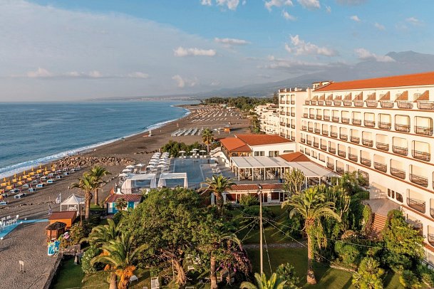 Delta Hotels by Marriott Giardini Naxos