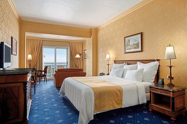 Delta Hotels by Marriott Giardini Naxos - Wohnbeispiel Familienzimmer Meerblick (Zimmercodierung F1M)