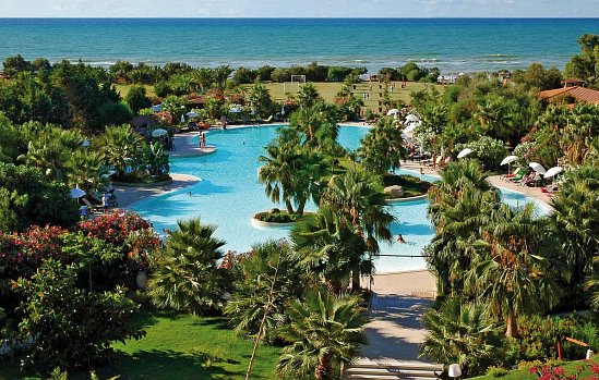 Mangia’s Acacia Resort