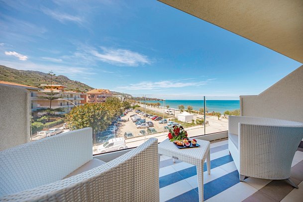 Victoria Palace - Balkon Doppelzimmer Superior (Zimmercodierung DS1)