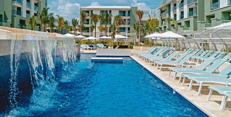 Catalonia Costa Mujeres