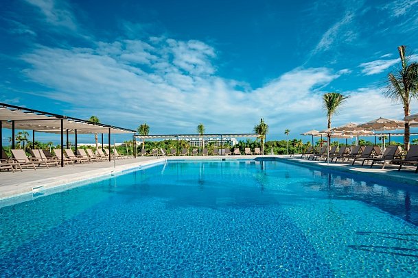 RIU Latino