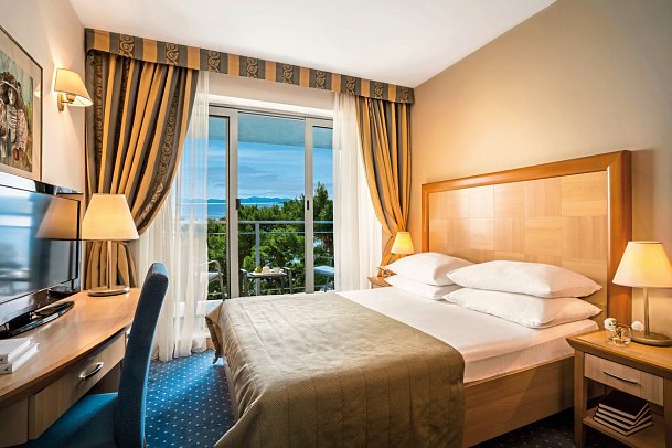 Aminess Grand Azur Hotel - Wohnbeispiel Familienzimmer Superior Meerseite (Zimmercodierung FSC)