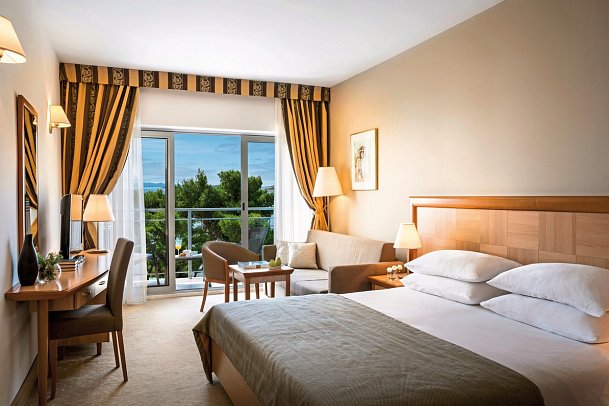 Aminess Grand Azur Hotel - Wohnbeispiel Familienzimmer Superior Meerseite (Zimmercodierung FSC)