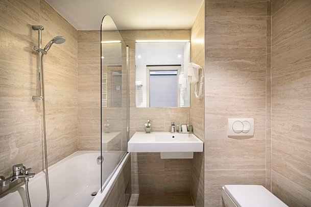 Aminess Liburna Hotel - Wohnbeispiel Bad Suite Superior Meerseite (Zimmercodierung WSC)