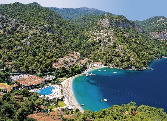 Hillside Beach Club