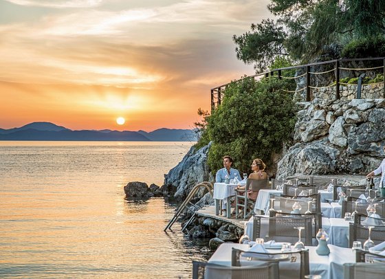 Hillside Beach Club