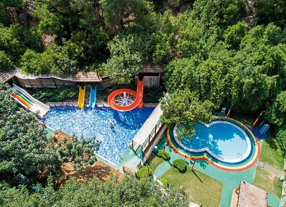 Hillside Beach Club