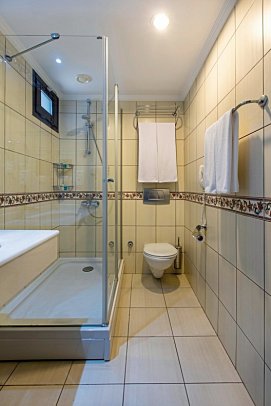 Marmaris Bay Resort - Beispiel Bad Doppelzimmer (Zimmercodierungen DBG & DBN)