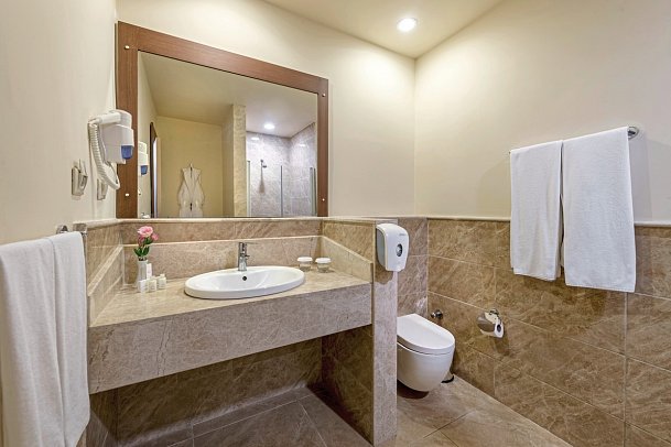 Labranda Mares Marmaris - Beispiel Bad Bungalow Familienzimmer Gartenblick (Zimmercodierung FB1)