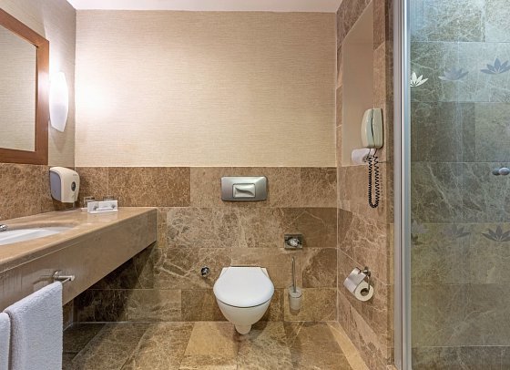 Labranda Mares Marmaris - Beispiel Bad Doppelzimmer Gartenblick (Zimmercodierungen DB1 & DC1)