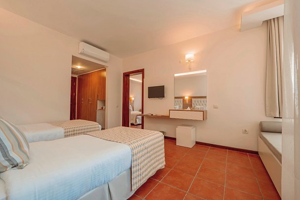 Sundia by Liberty Suncity - Wohnbeispiel Familienzimmer (Zimmercodierung FB1)