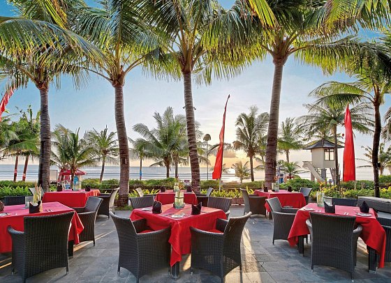 Legian Beach Hotel
