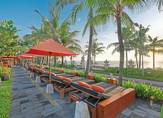 Legian Beach Hotel