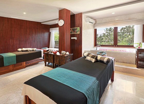 Legian Beach Hotel