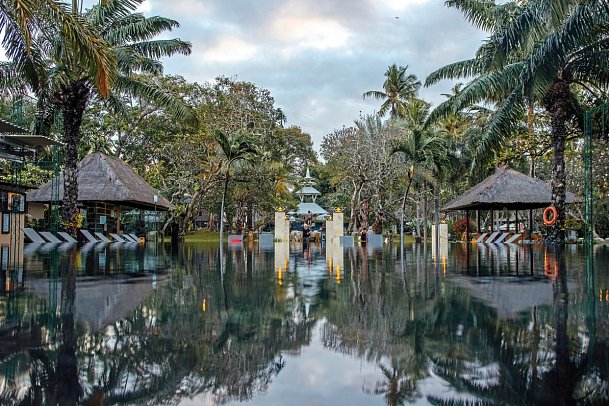 Segara Village Hotel