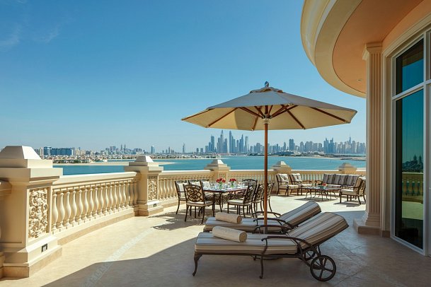 Raffles The Palm Dubai - Wohnbeispiel Royal Suite Terrace