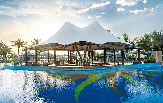 Le Meridien Al Aqah Beach Resort