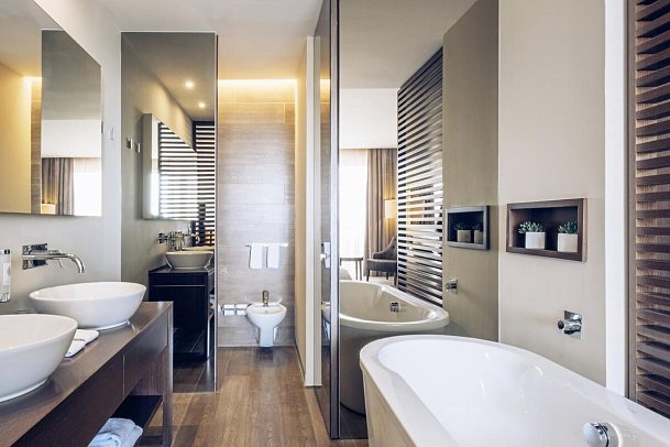 Iberostar Selection Lagos Algarve - Beispiel Bad Doppelzimmer (Zimmercodierungen DB1, DB2, DBG, D2G, D1P, D2P, D3N, D4N, D1M, D5M, DB3, DB4, D2M & D6M)