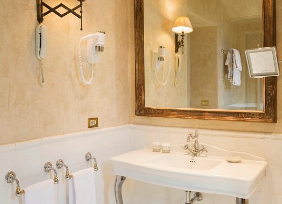Grand Hotel Baglioni - Wohnbeispiel Badezimmer