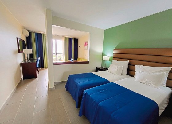 Cais da Oliveira - Wohnbeispiel Juniorsuite Meerblick (Zimmercodierung J1M)