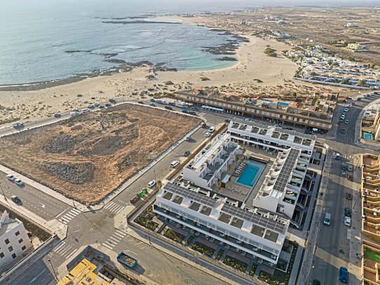 Esmeralda Cotillo Homes by LIVVO