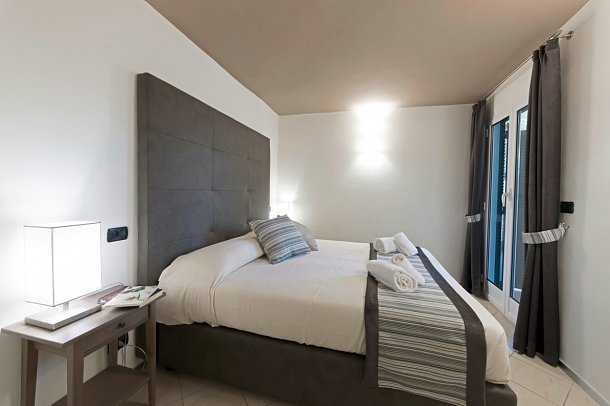 Villa Giada spEace&Stay Resort - Wohnbeispiel Three-room Superior PINK (Zimmercodierung OB2)