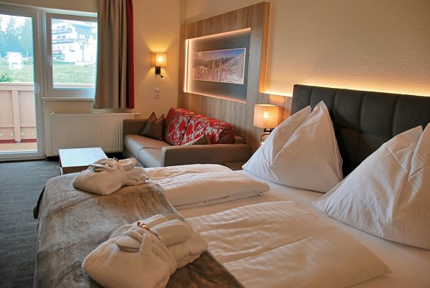 Hotel Restaurant Pariente - Wohnbeispiel Familienzimmer Deluxe (Zimmercodierung FD1)