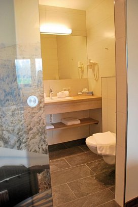 Hotel Restaurant Pariente - Beispiel Bad Deluxe (Zimmercodierungen DD1 & FD1)