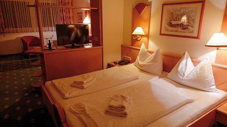 Alpenrose - Wohnbeispiel Familienzimmer (Zimmercodierung FB1)