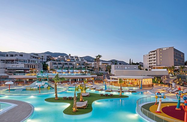 Zeus Eleva Mirabello Bay