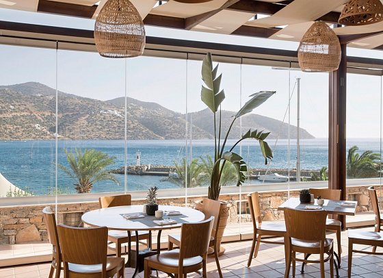 Zeus Eleva Mirabello Bay