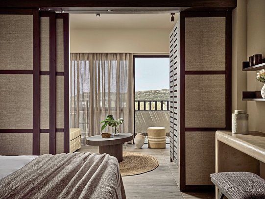 Numo Ierapetra Beach Resort Crete, Curio Collection by Hilton - Wohnbeispiel Juniorsuite King Evergreen Balkon (Zimmercodierung JS1)
