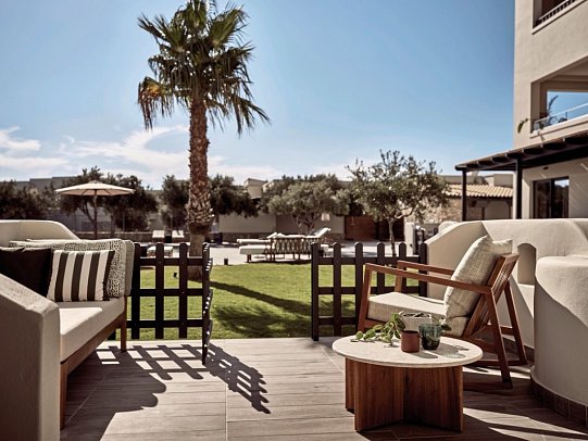 Numo Ierapetra Beach Resort Crete, Curio Collection by Hilton - Wohnbeispiel (Zimmercodierungen DS2 & DD2)