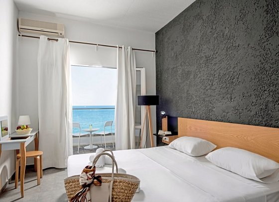 Azure Mare Hotel