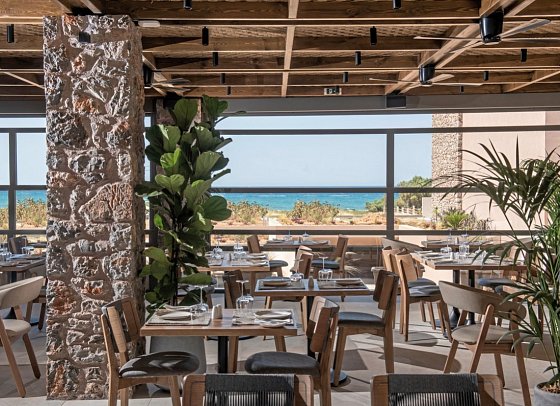 Paralos Venus Suites