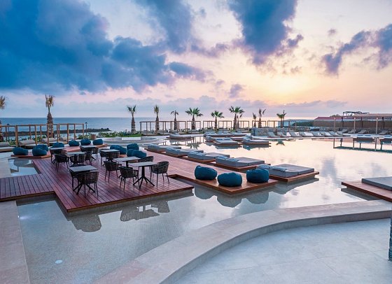 Senseana Sea Side Resort & Spa