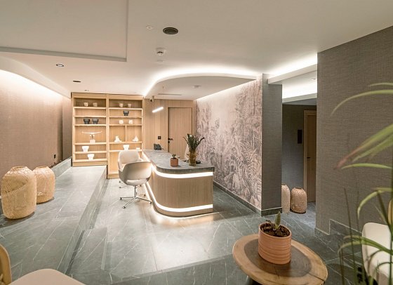 Senseana Sea Side Resort & Spa