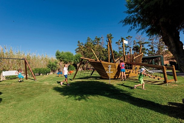 Aquila Rithymna Beach