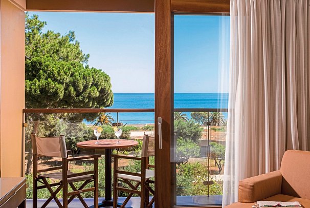 Kernos Beach - Wohnbeispiel Doppelzimmer Superior Meerblick (Zimmercodierung DSM)