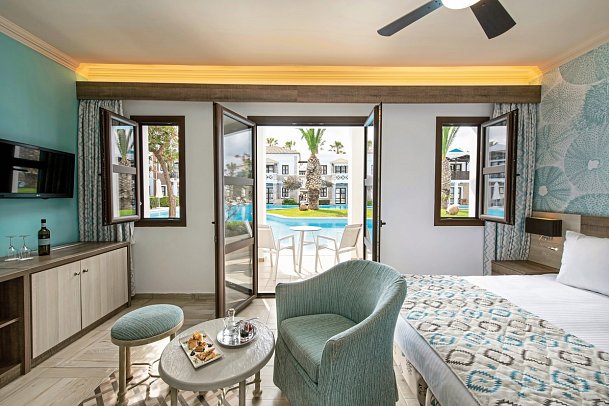 Mitsis Royal Mare - Wohnbeispiel Bungalow Swim Up (Zimmercodierung BBQ)