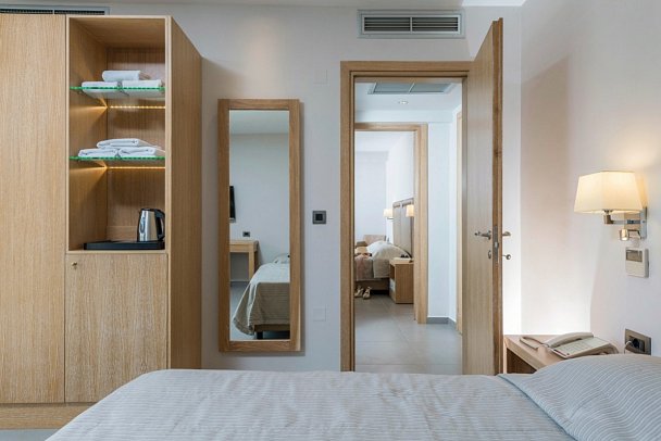 Cactus Beach - Wohnbeispiel Familienzimmer mit Verbindungstür (Zimmercodierung FV1)