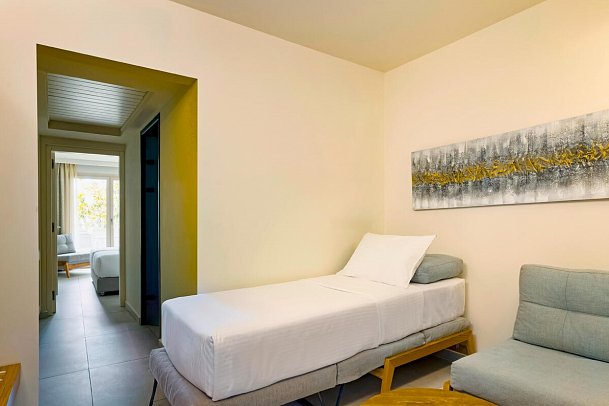 Iberostar Selection Creta Marine - Wohnbeispiel Familienzimmer Gartenblick (Zimmercodierungen F1G & F2G)